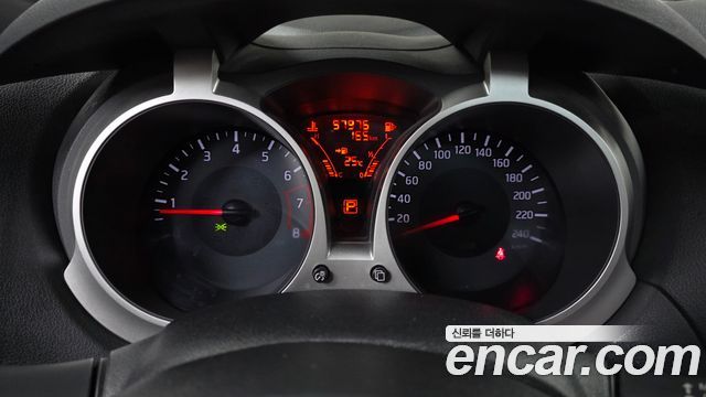 Nissan Juke 1.6 SV F15 2017 — фото 8