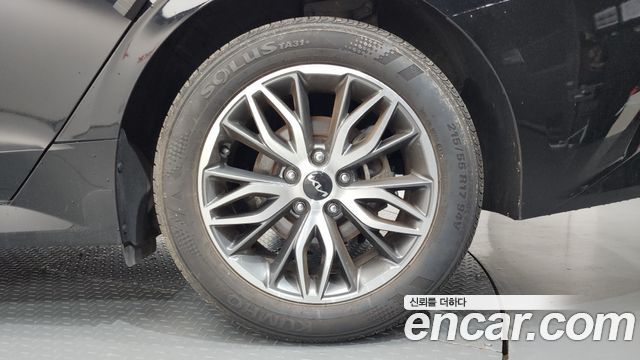 Kia K5 (III) 2.0 Prestige 2023 — фото 21