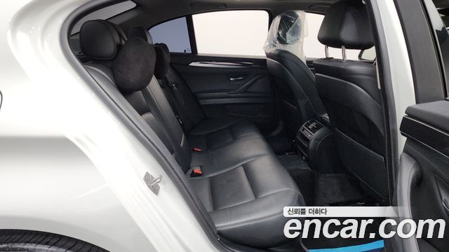BMW 5 Series (F10) 520d xDrive M Aero Dynamic 2016 — фото 12