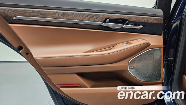 Genesis G90 5.0 AWD Prestige 2020 — фото 25