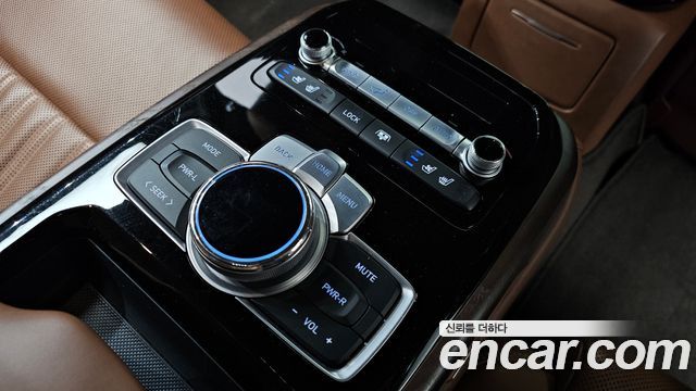 Genesis G90 5.0 AWD Prestige 2020 — фото 46