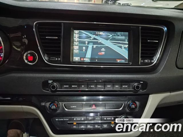Kia Carnival 9-Seater Prstige 2020 — фото 8