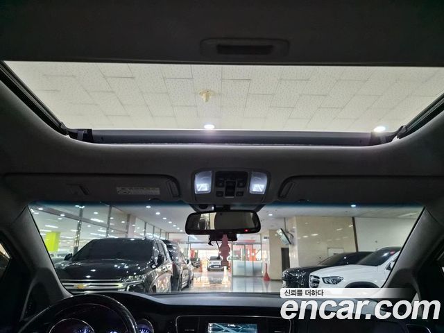 Kia Carnival 9-Seater Prstige 2020 — фото 22
