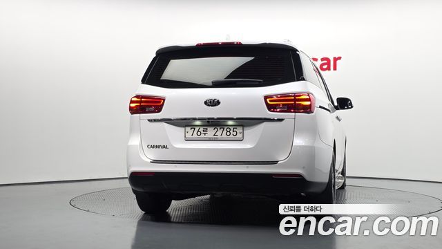 Kia Carnival 11-Seater Prestige 2019 — фото 4