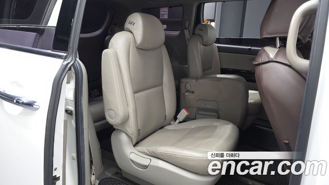 Kia Carnival 11-Seater Prestige 2019 — фото 12