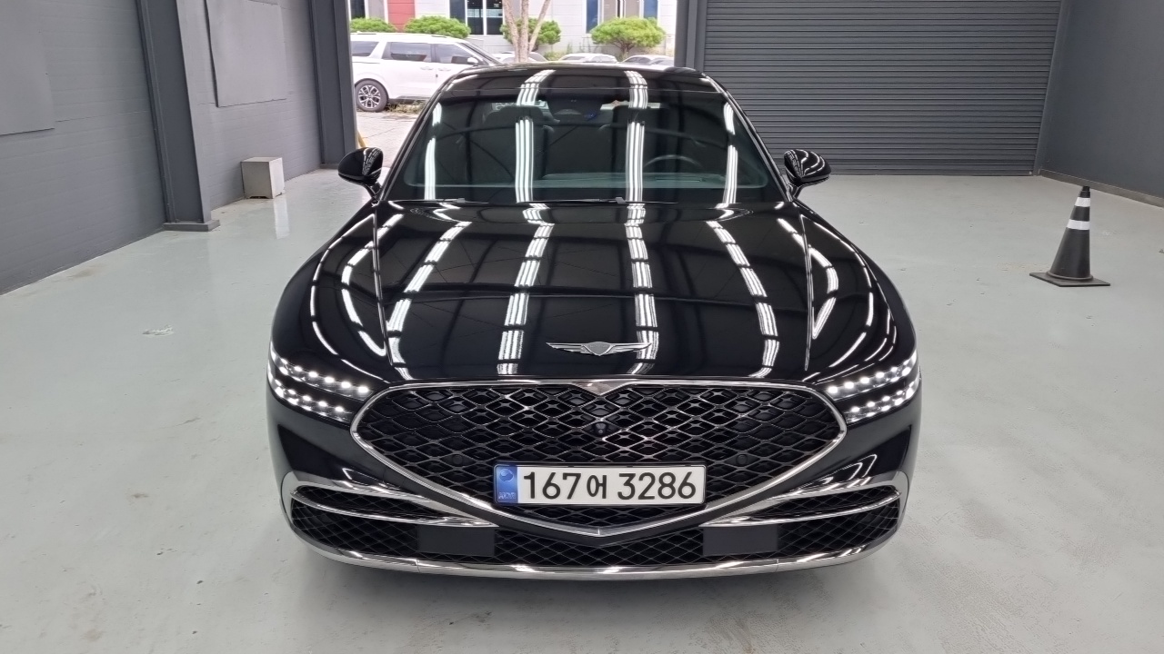 Genesis G90 (RS4) Gasoline 3.5 Turbo e-S/C AWD LWB 2022 — фото 3