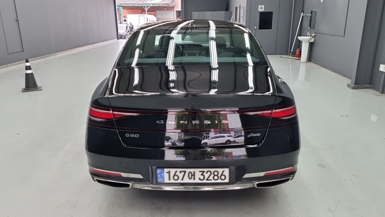 Genesis G90 (RS4) Gasoline 3.5 Turbo e-S/C AWD LWB 2022 — фото 4