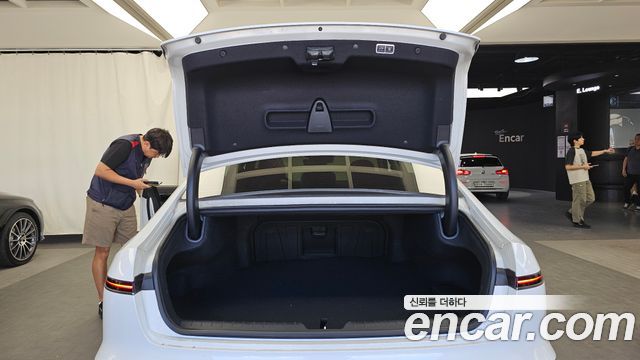 Hyundai Grandeur (GN7) 3.5 LPG 2WD (Taxi) Deluxe 2023 — фото 20