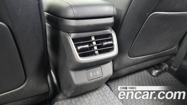 Hyundai Grandeur (GN7) 3.5 LPG 2WD (Taxi) Deluxe 2023 — фото 31