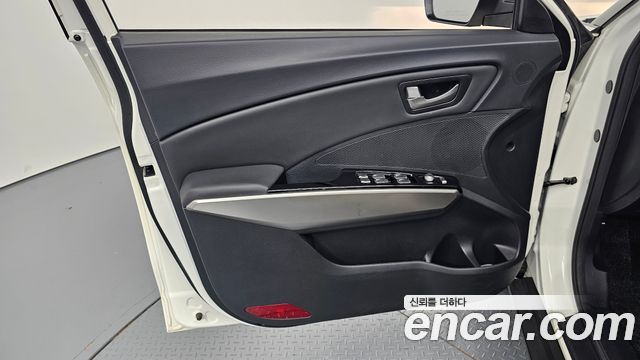 KG Mobility (SsangYong) Tivoli Armor TX 2WD 2019 — фото 24