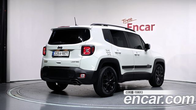 Jeep Renegade 1.3 Limited 2022 — фото 2