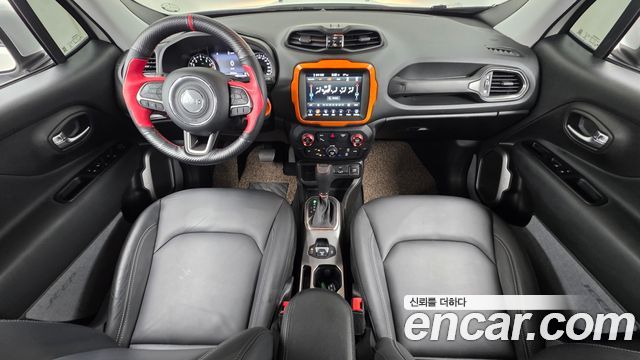 Jeep Renegade 1.3 Limited 2022 — фото 7