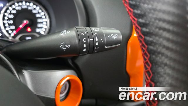 Jeep Renegade 1.3 Limited 2022 — фото 28