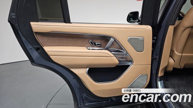 Land Rover Range Rover (V) P530 Autobiography Long Wheel Base 2024 — фото 31
