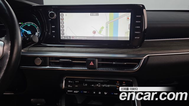 Kia K5 Hybrid (III) Signature 2022 — фото 18
