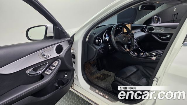Mercedes-Benz C-Class (W205) C220 d 4MATIC 2017 — фото 10