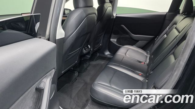 Tesla Model Y RWD 2023 — фото 12