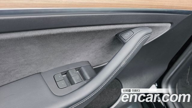 Tesla Model Y RWD 2023 — фото 28