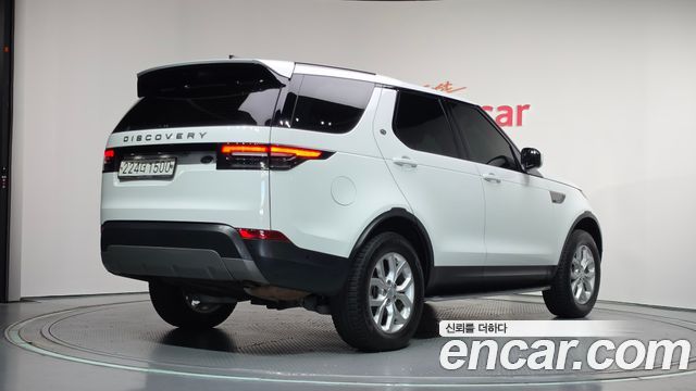 Land Rover Discovery 5 2.0 SD4 SE 2019 — фото 2