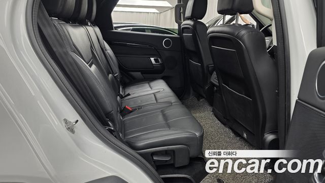 Land Rover Discovery 5 2.0 SD4 SE 2019 — фото 11