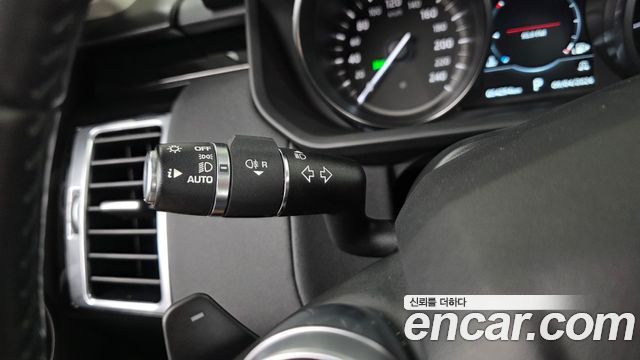 Land Rover Discovery 5 2.0 SD4 SE 2019 — фото 27