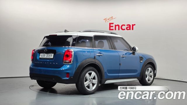 MINI Cooper D Countryman Standard 2nd 2018 — фото 2