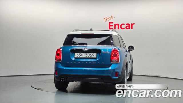 MINI Cooper D Countryman Standard 2nd 2018 — фото 4