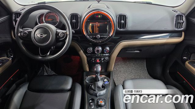 MINI Cooper D Countryman Standard 2nd 2018 — фото 7
