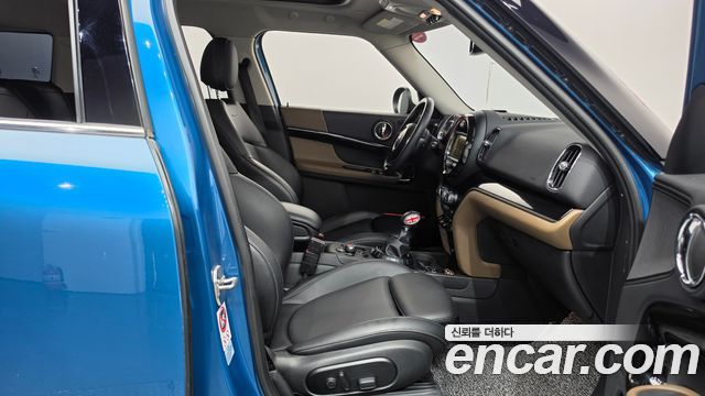 MINI Cooper D Countryman Standard 2nd 2018 — фото 11