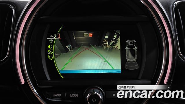 MINI Cooper D Countryman Standard 2nd 2018 — фото 15