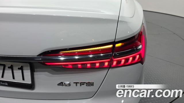 Audi A6 (C8) 45 TFSI Premium 2021 — фото 23