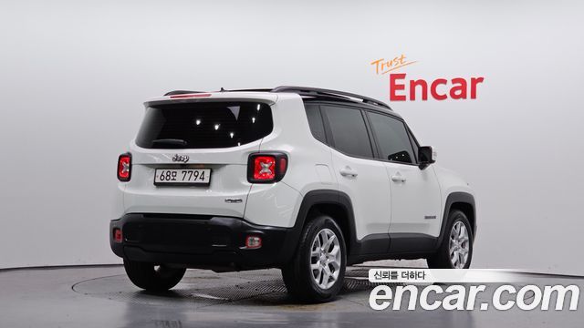 Jeep Renegade 2.4 Longitude High 2017 — фото 2