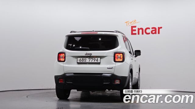 Jeep Renegade 2.4 Longitude High 2017 — фото 4