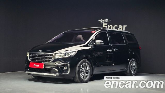 Kia Carnival 9-Seater Luxury 2019 — фото 1