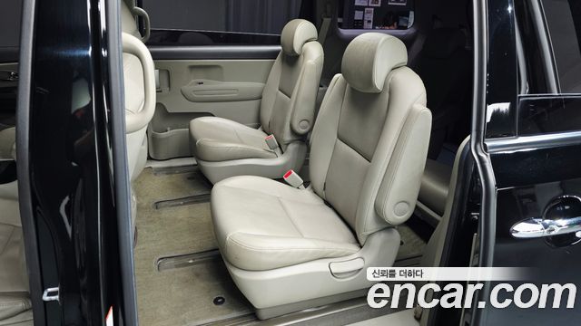 Kia Carnival 9-Seater Luxury 2019 — фото 13