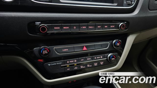 Kia Carnival 9-Seater Luxury 2019 — фото 31