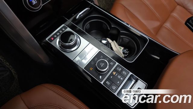 Land Rover Range Rover (IV) 4.4 SDV8 AB DIESEL 2017 — фото 9