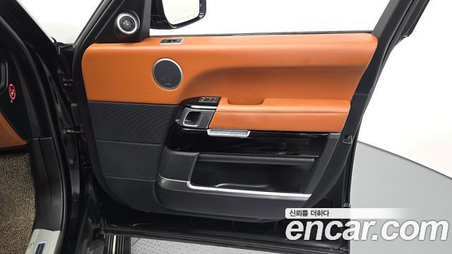 Land Rover Range Rover (IV) 4.4 SDV8 AB DIESEL 2017 — фото 30