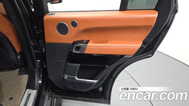 Land Rover Range Rover (IV) 4.4 SDV8 AB DIESEL 2017 — фото 31