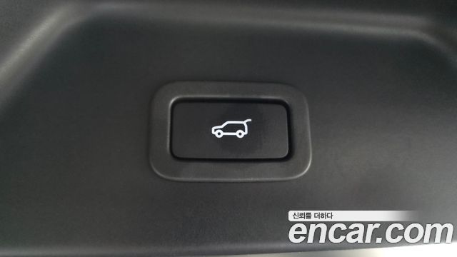 Land Rover Range Rover (IV) 4.4 SDV8 AB DIESEL 2017 — фото 35