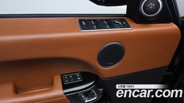 Land Rover Range Rover (IV) 4.4 SDV8 AB DIESEL 2017 — фото 45