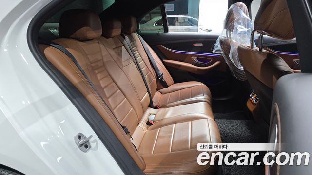 Mercedes-Benz E-Class (W213) E220d 4MATIC AMG Line 2021 — фото 11