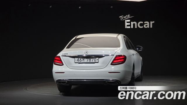 Mercedes-Benz E-Class (W213) E200 Avantgarde 2017 — фото 4
