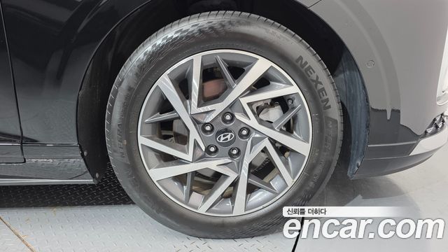 Hyundai Grandeur (GN7) 2,5 Gasoline 2WD Exclusive 2023 — фото 5