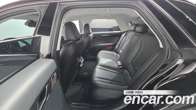 Hyundai Grandeur (GN7) 2,5 Gasoline 2WD Exclusive 2023 — фото 16