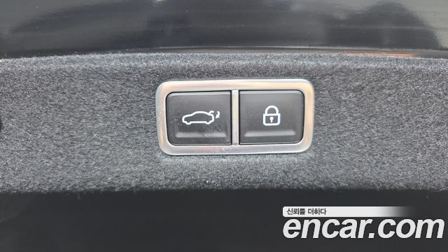 Hyundai Grandeur (GN7) 2,5 Gasoline 2WD Exclusive 2023 — фото 20