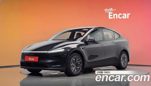 Tesla Model Y L Long Range AWD