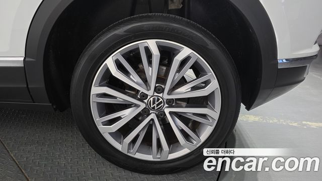 Volkswagen T-Roc 2.0 TDI Prestige 2022 — фото 21