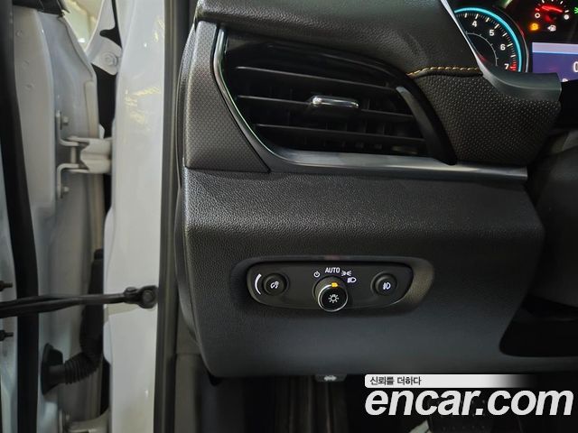 Chevrolet Traverse 3.6 AWD Redline 2020 — фото 20