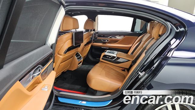 BMW 7 Series (G11) 730Ld xDrive M Sport 2018 — фото 19